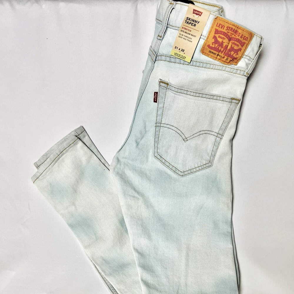 Levi Skinny Taper Jeans